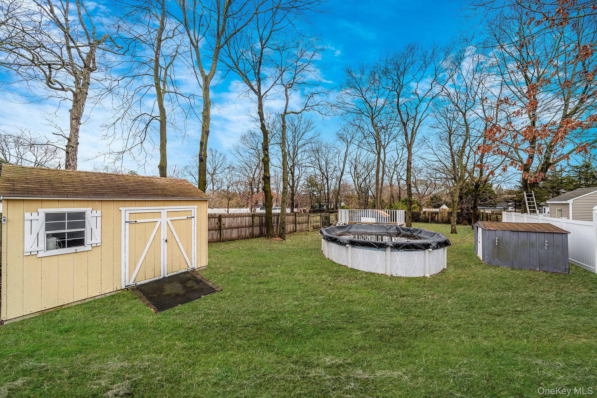 16 Rexmere Avenue, Farmingville, NY 11738