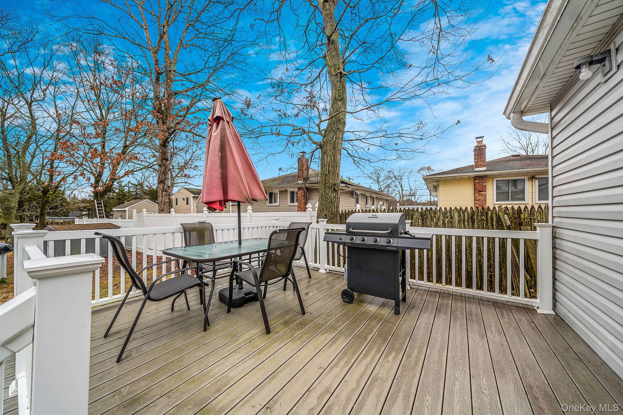 16 Rexmere Avenue, Farmingville, NY 11738