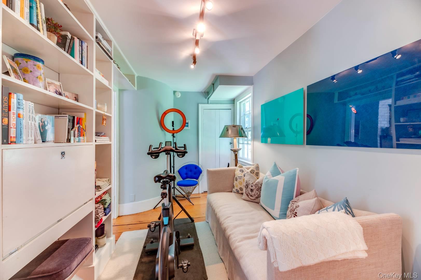 18 Hampton Street, Sag Harbor, NY 11963