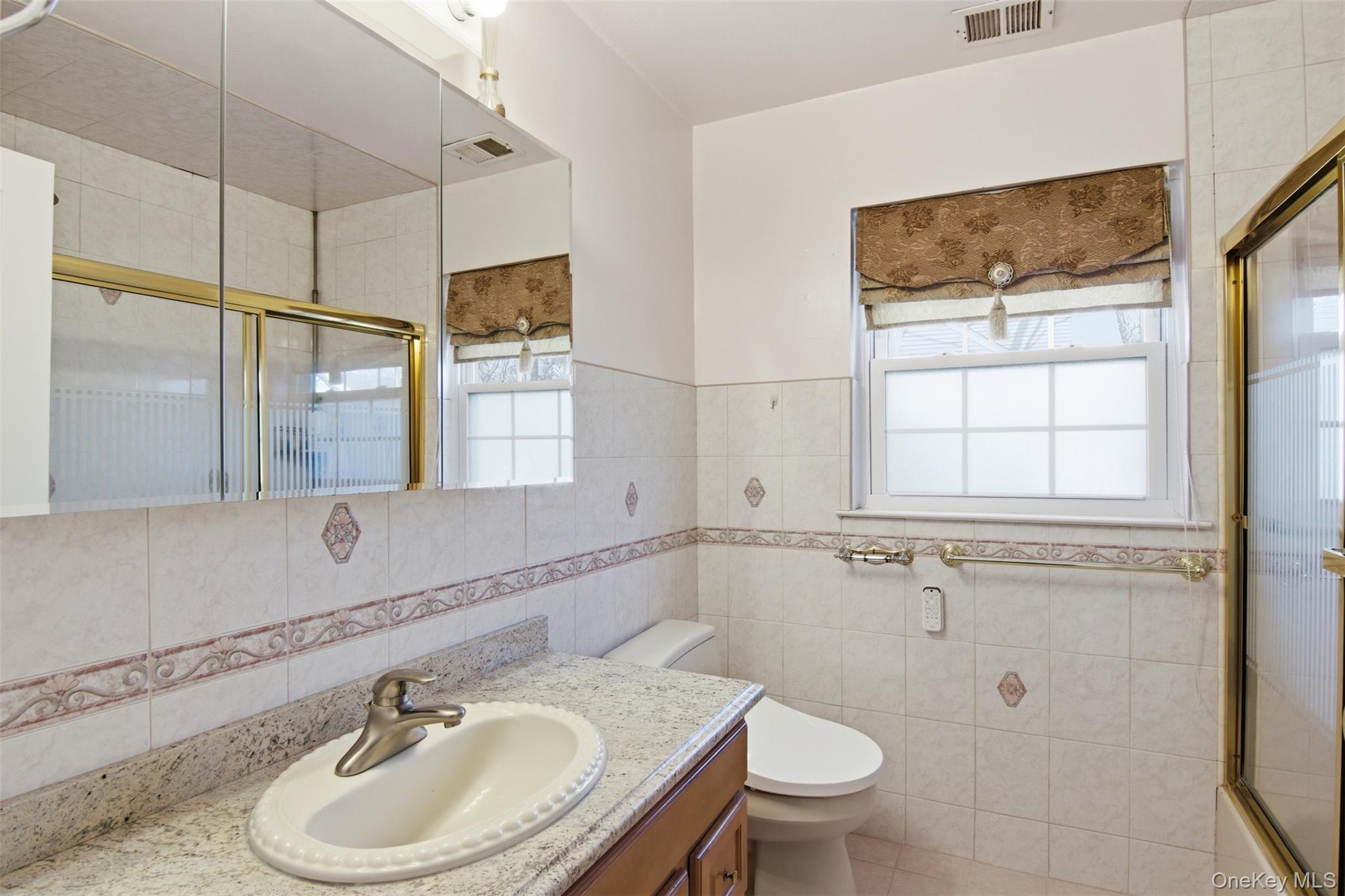 11 Royal Drive, Coram, NY 11727