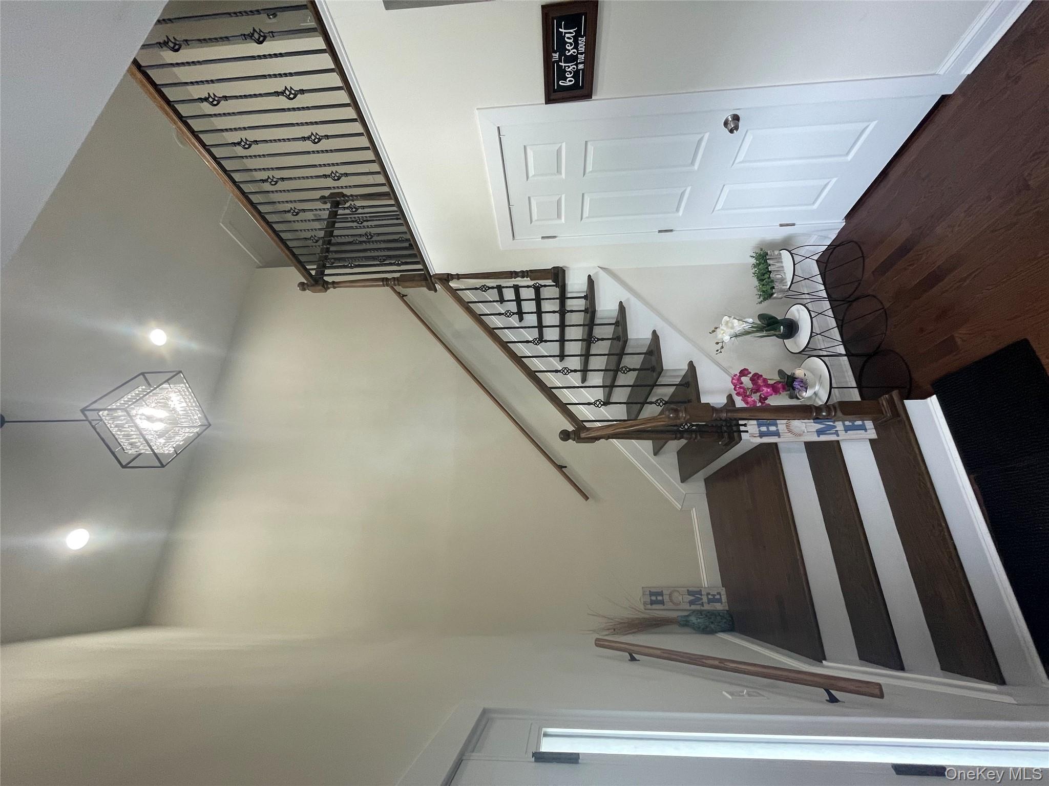 71 Penn Street, Lake Grove, NY 11755