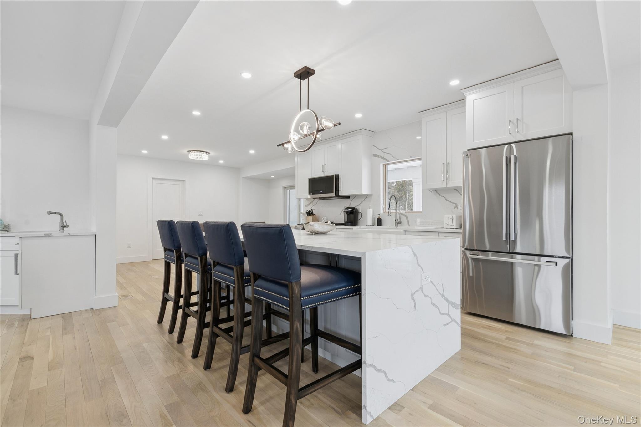 10 Sagamore Road, Hampton Bays, NY 11946