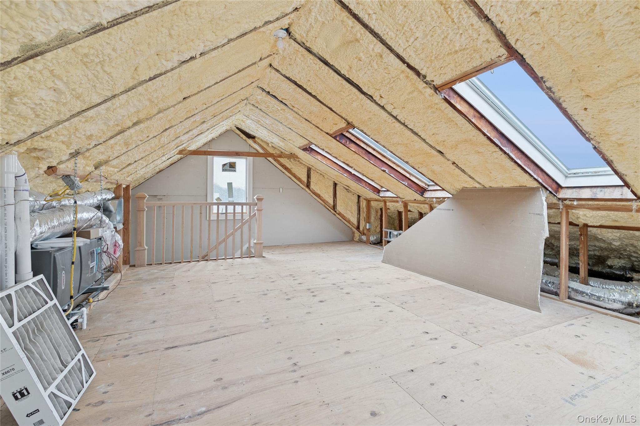 10 Sagamore Road, Hampton Bays, NY 11946