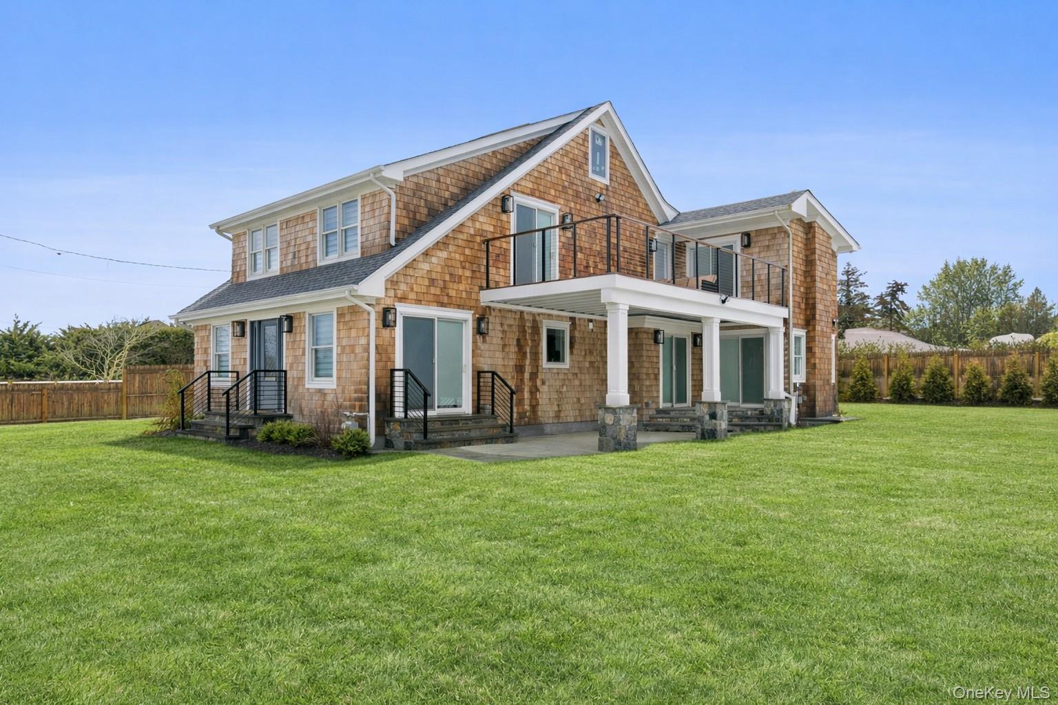 10 Sagamore Road, Hampton Bays, NY 11946