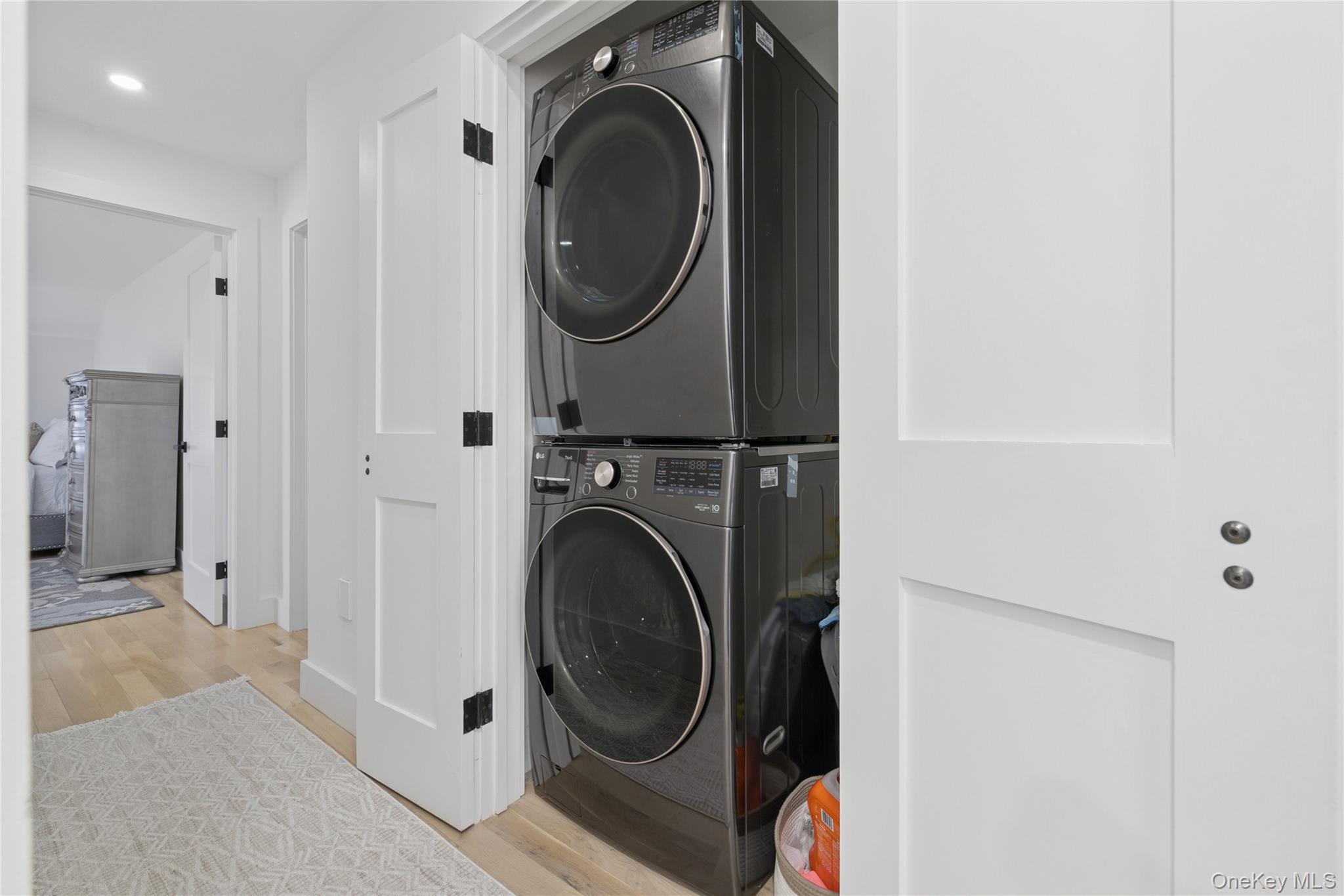 10 Sagamore Road, Hampton Bays, NY 11946