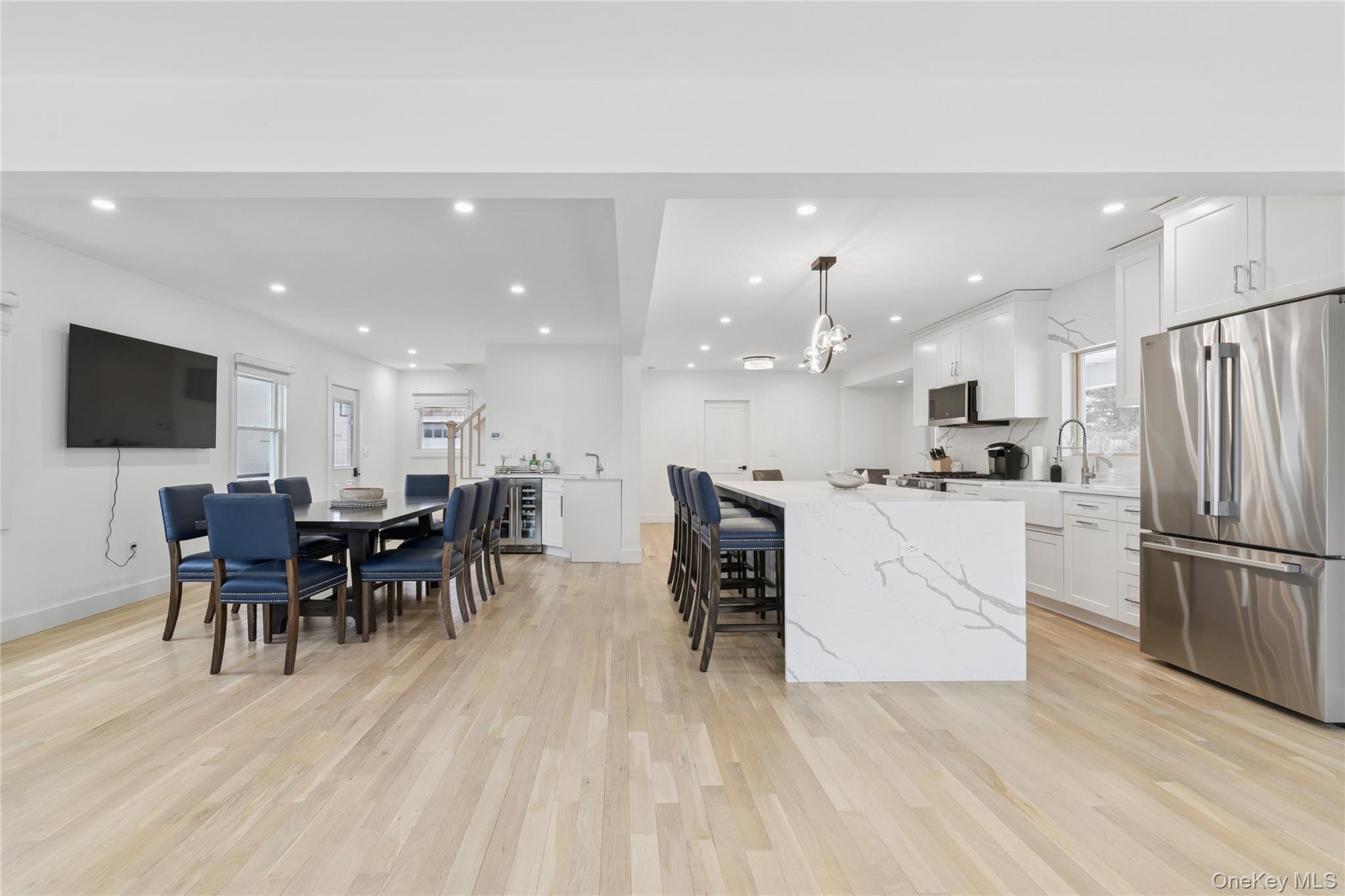 10 Sagamore Road, Hampton Bays, NY 11946