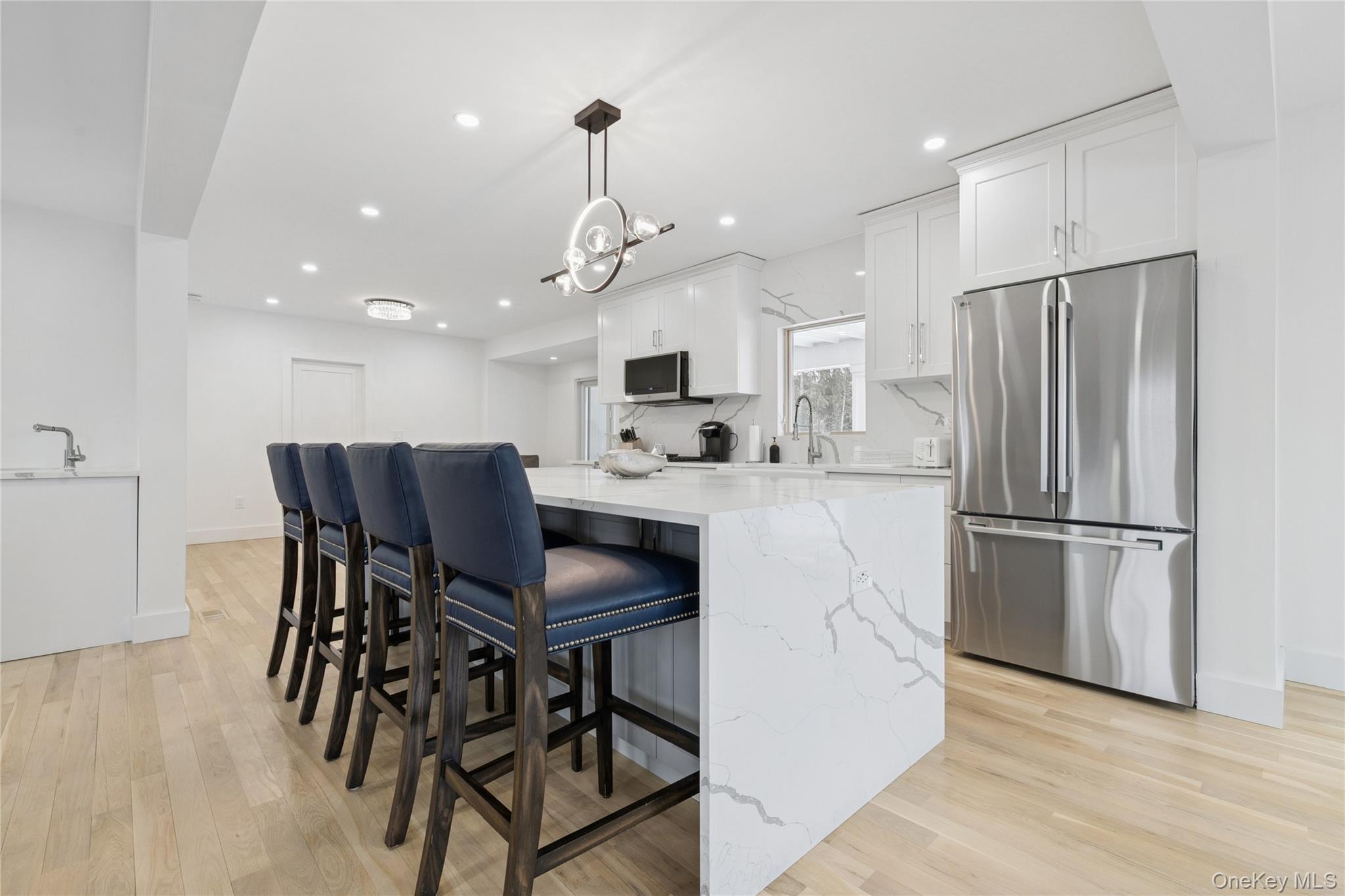 10 Sagamore Road, Hampton Bays, NY 11946