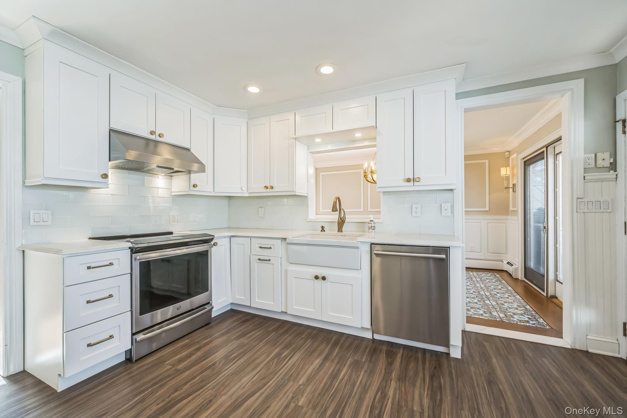 3 Glen Way, Cold Spring Harbor, NY 11724