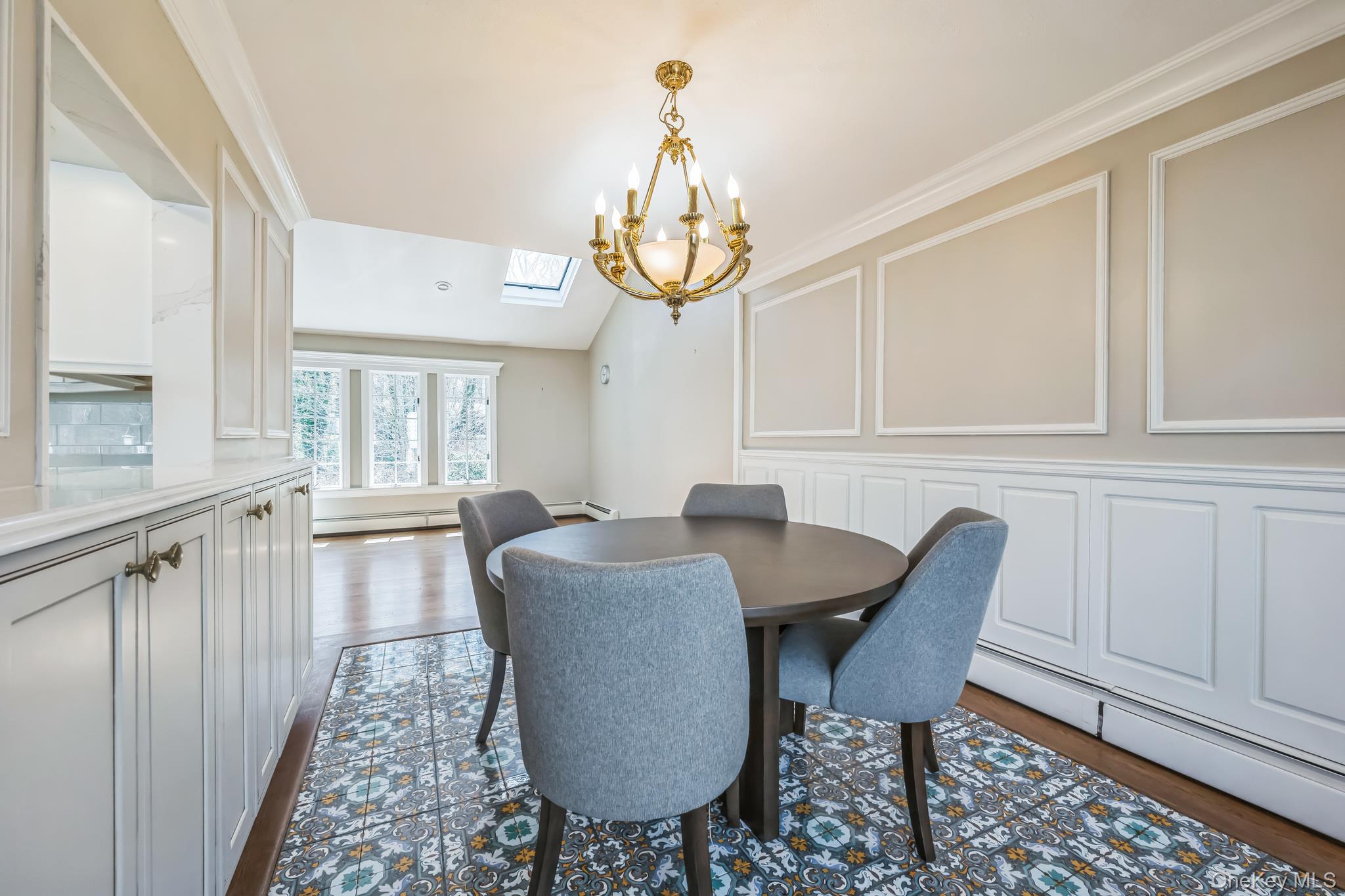 3 Glen Way, Cold Spring Harbor, NY 11724