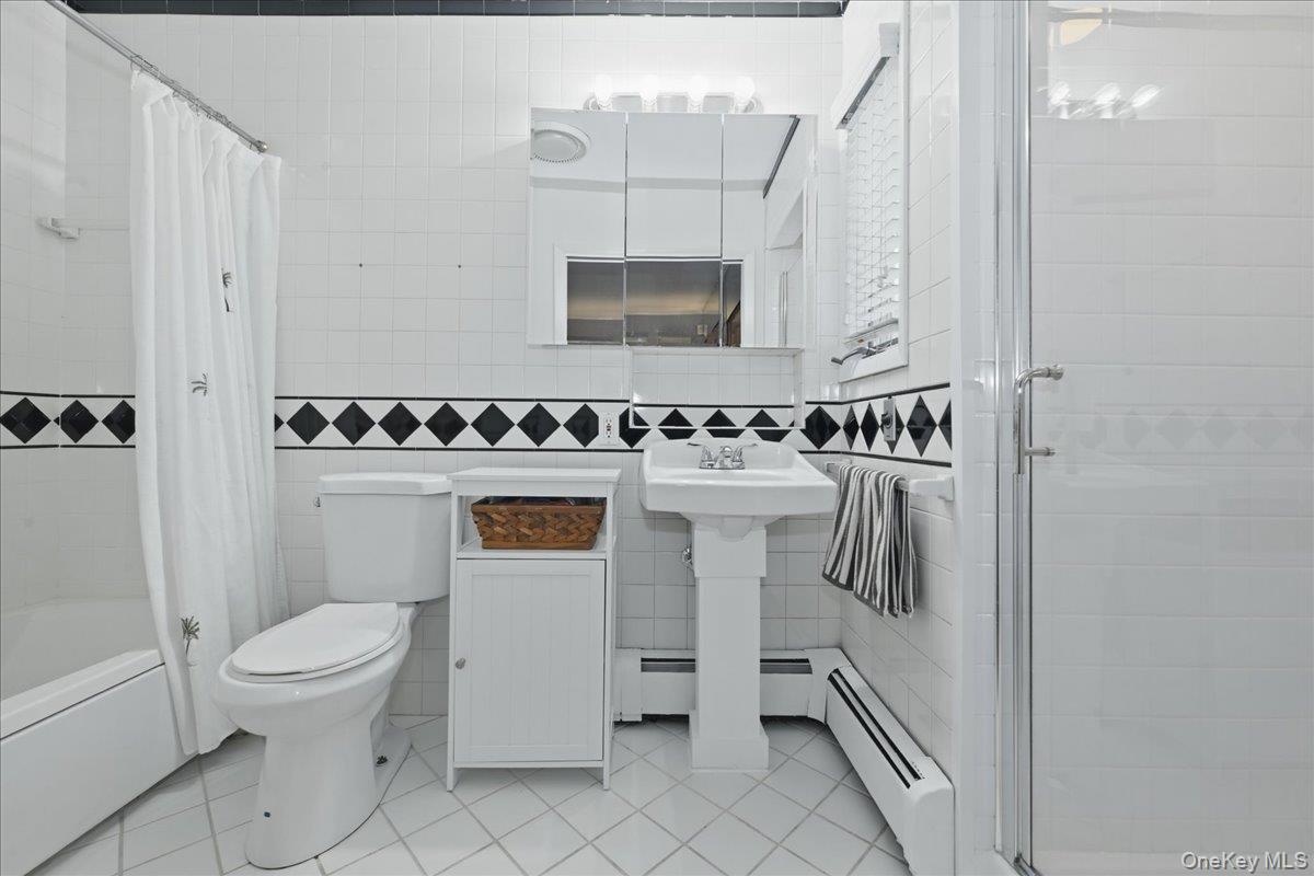 1261 Meadowbrook Road, Merrick, NY 11566