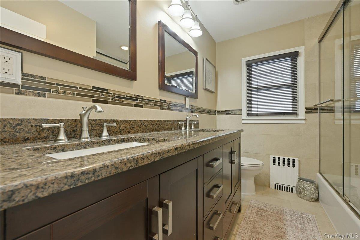 1261 Meadowbrook Road, Merrick, NY 11566