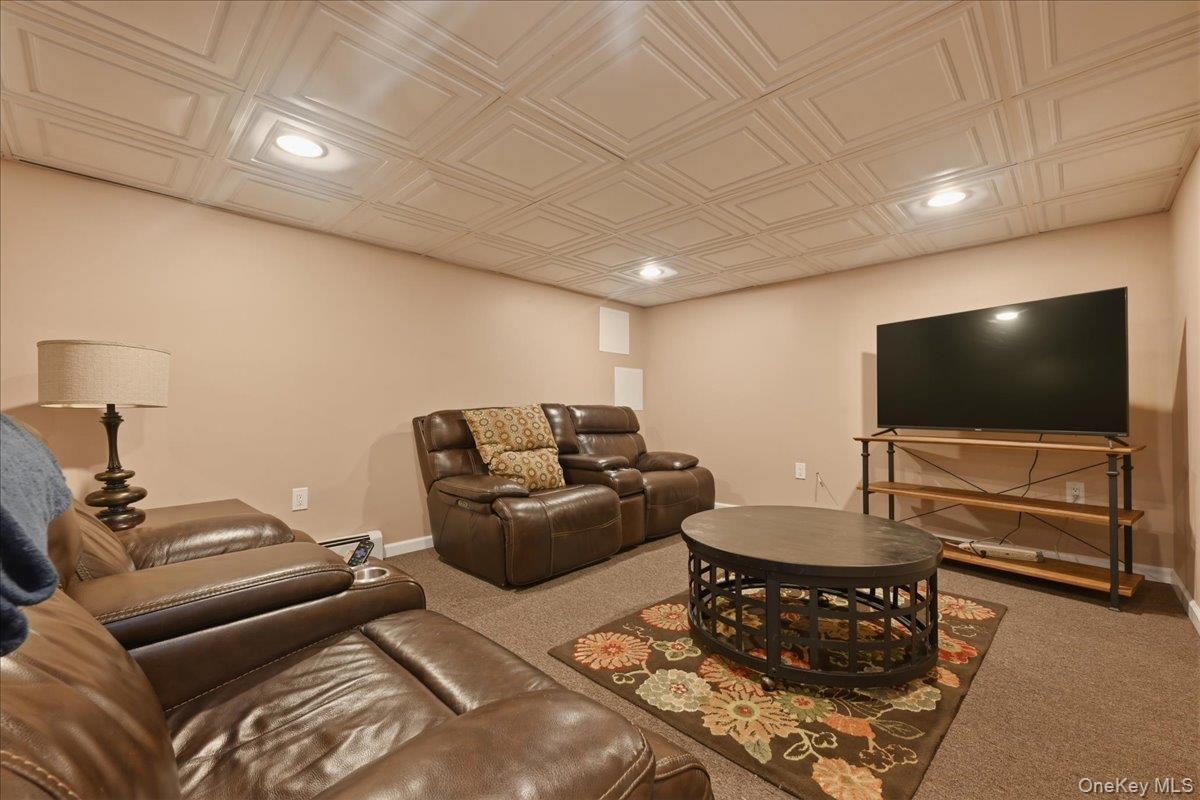 1261 Meadowbrook Road, Merrick, NY 11566