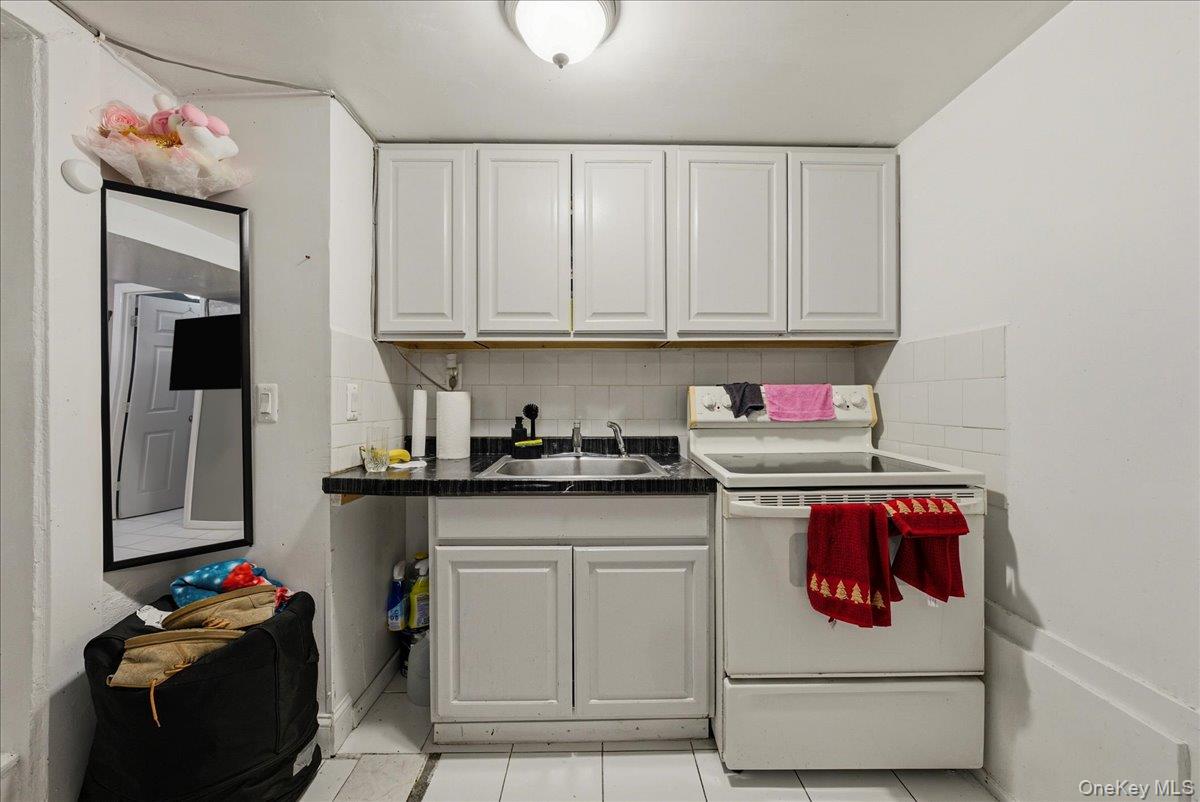 2304 Glebe Avenue, Bronx, NY 10462