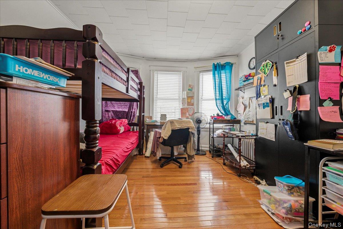 2304 Glebe Avenue, Bronx, NY 10462