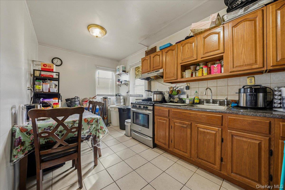 2304 Glebe Avenue, Bronx, NY 10462