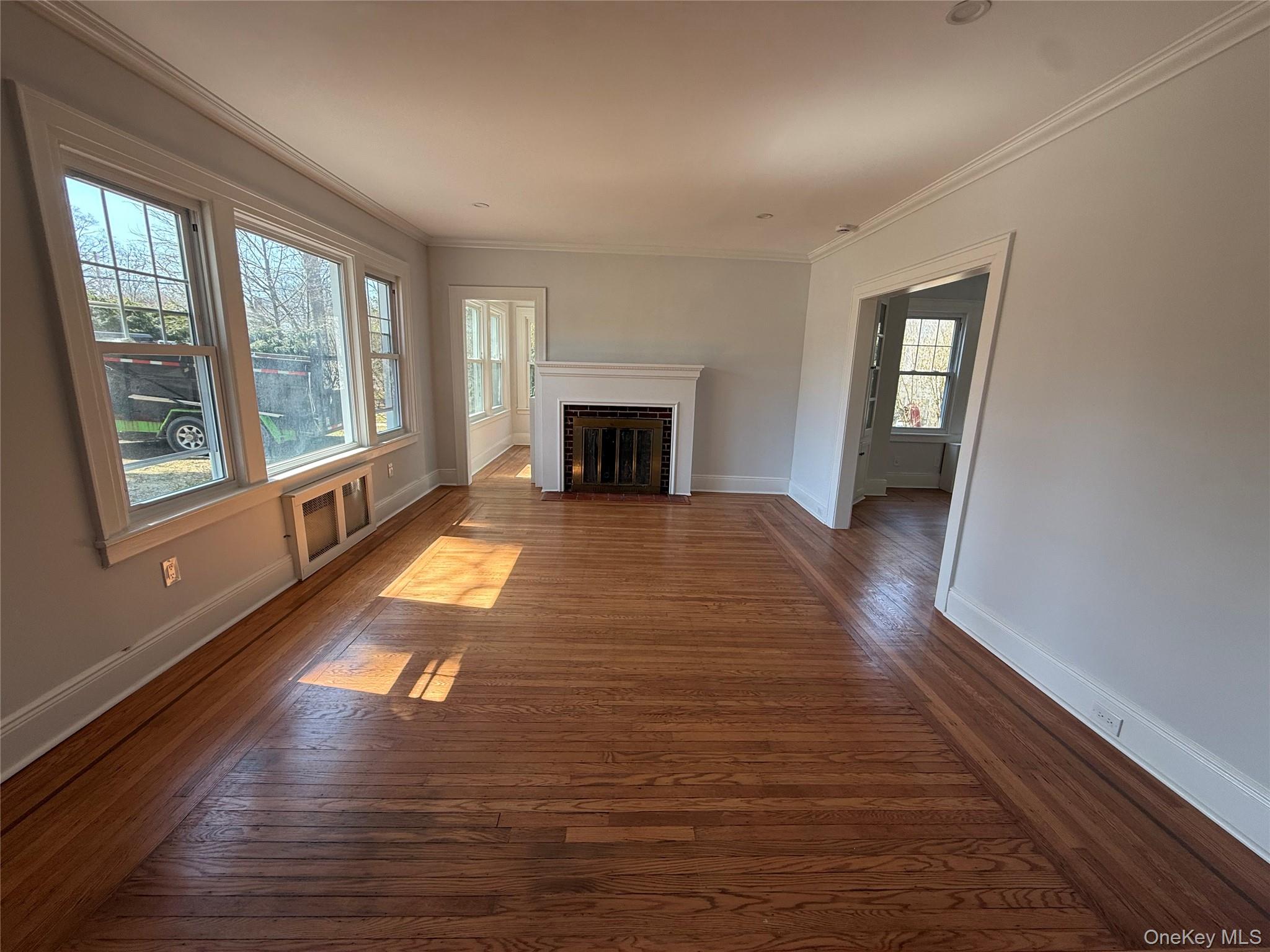 120 Lena Ave, Freeport, NY 11520