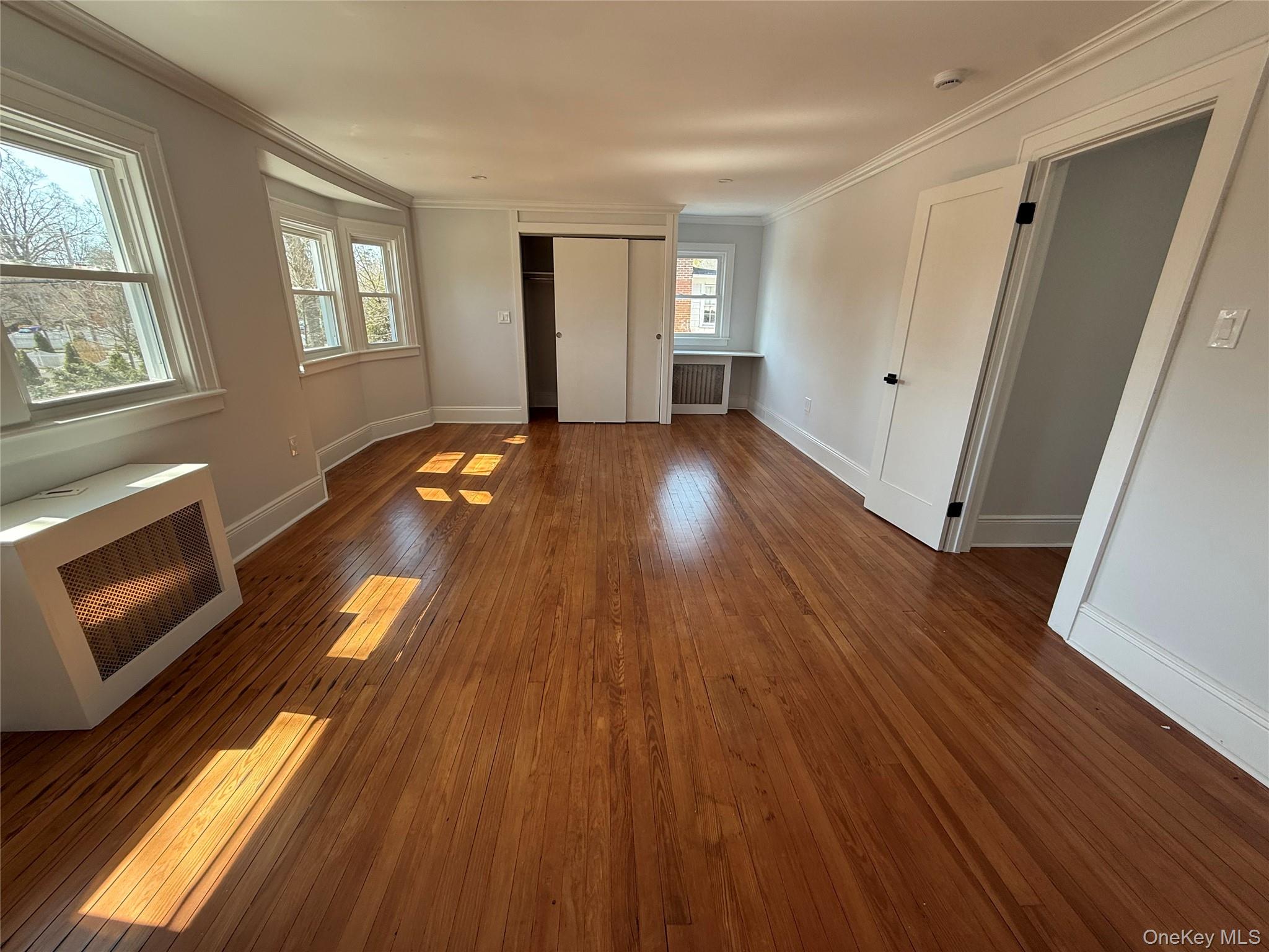 120 Lena Ave, Freeport, NY 11520