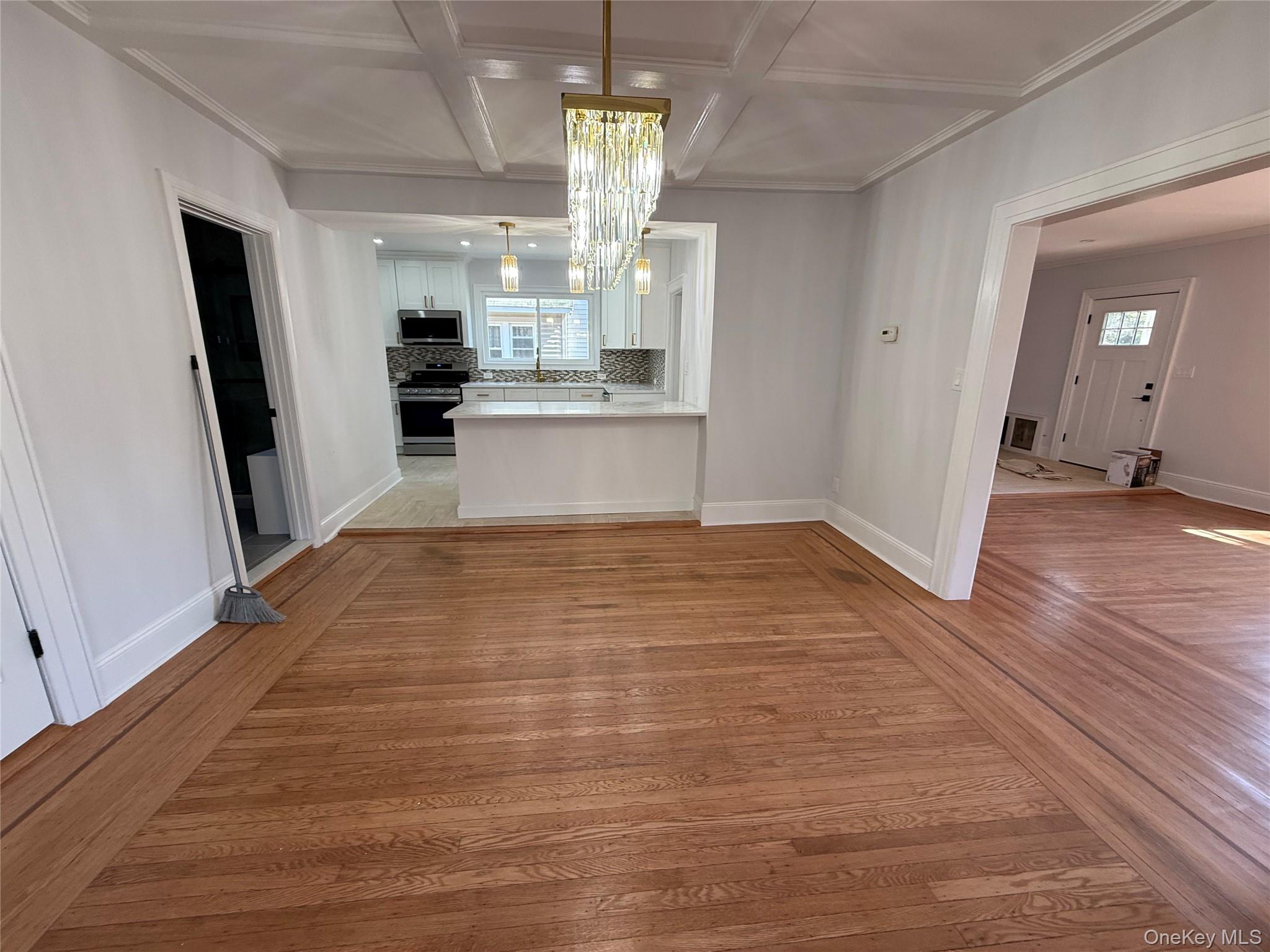 120 Lena Ave, Freeport, NY 11520