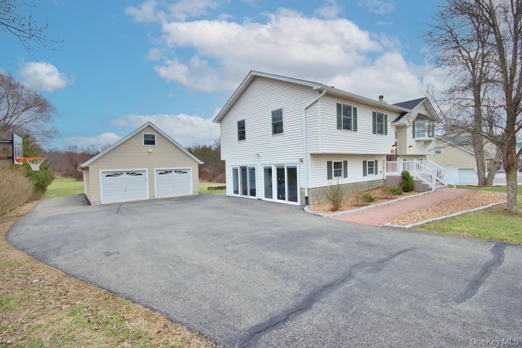 478 Lake Road, New Windsor, NY 12553