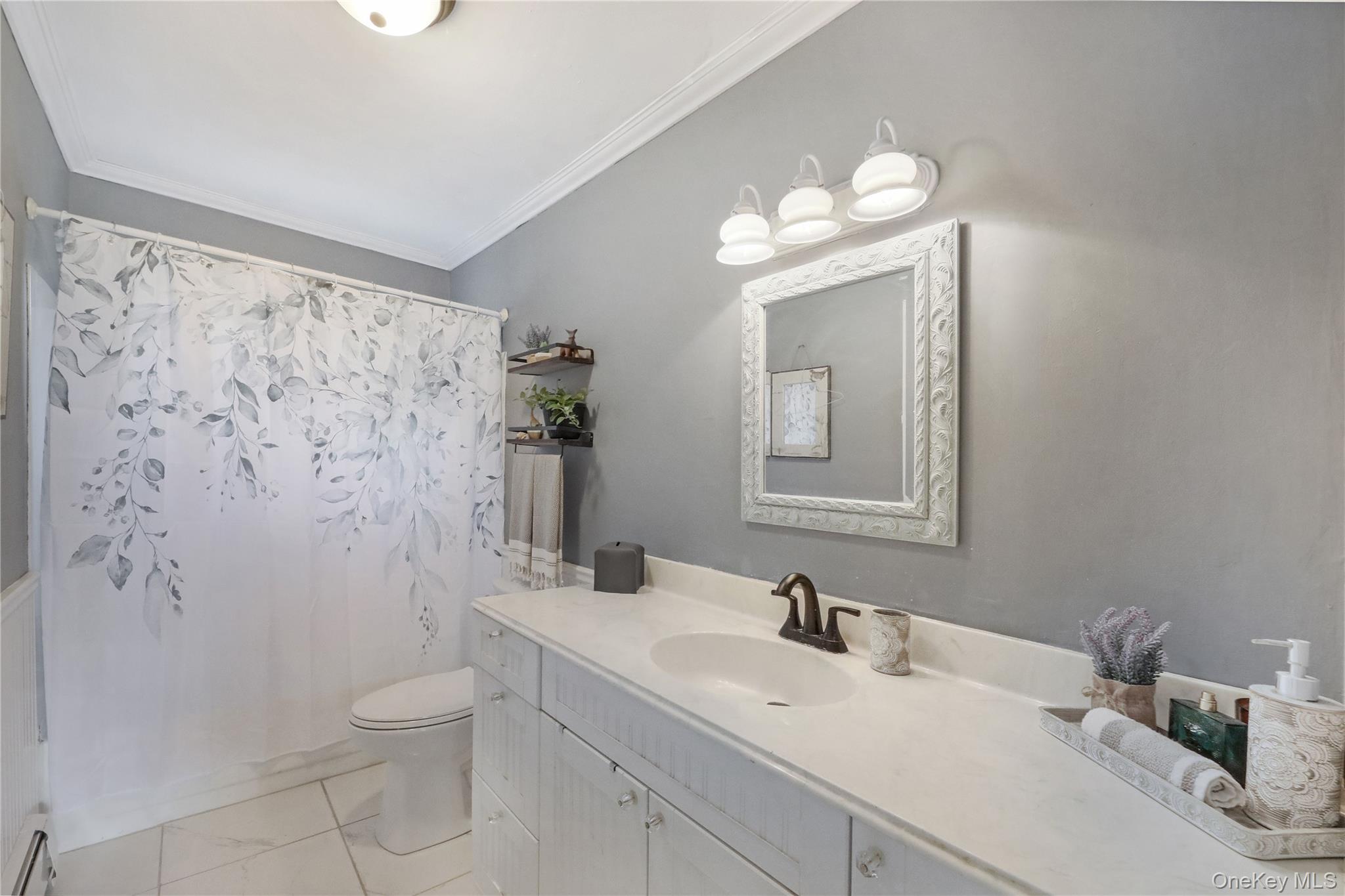 48 Nidzyn Avenue, Remsenburg, NY 11960