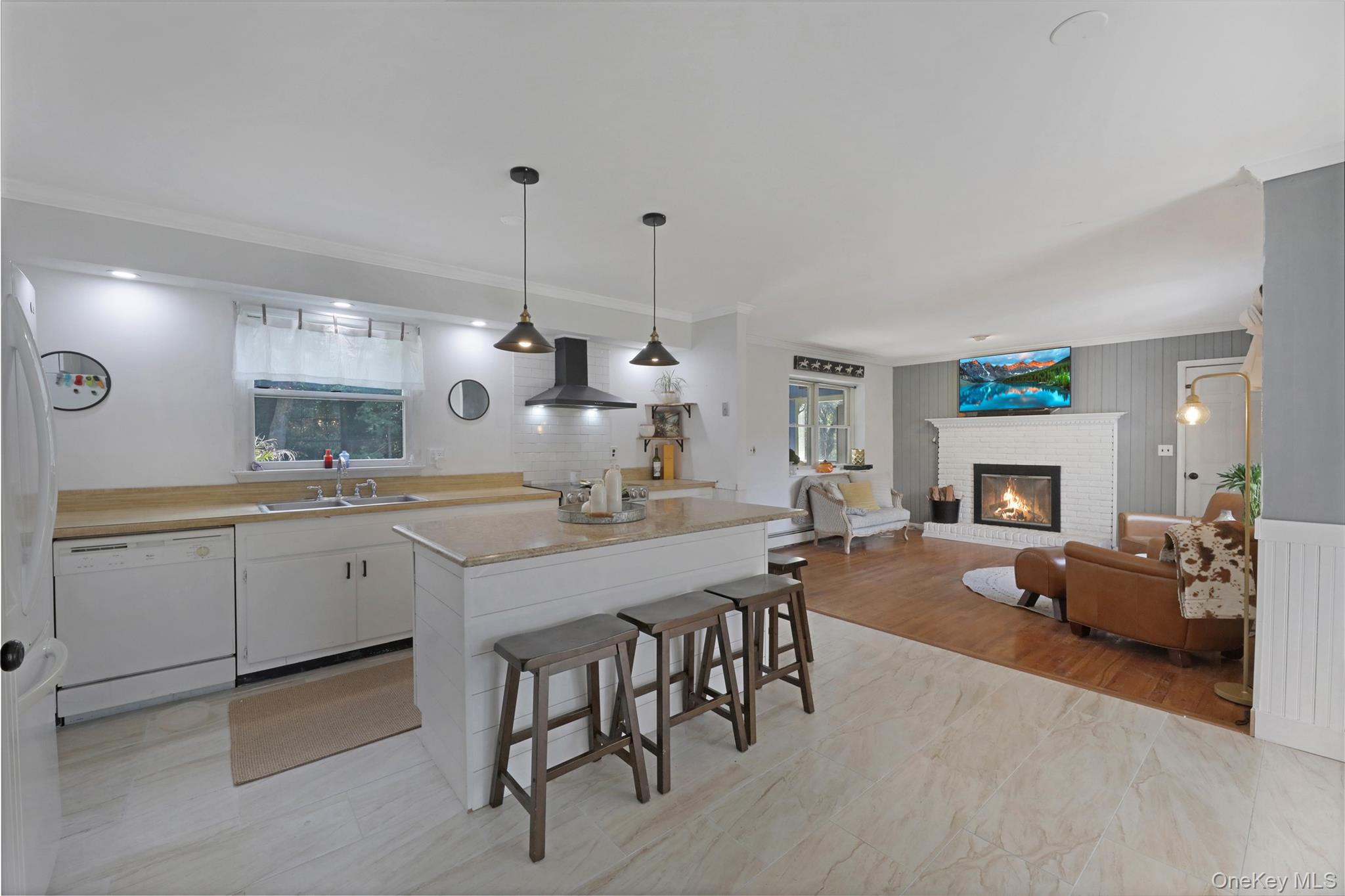 48 Nidzyn Avenue, Remsenburg, NY 11960