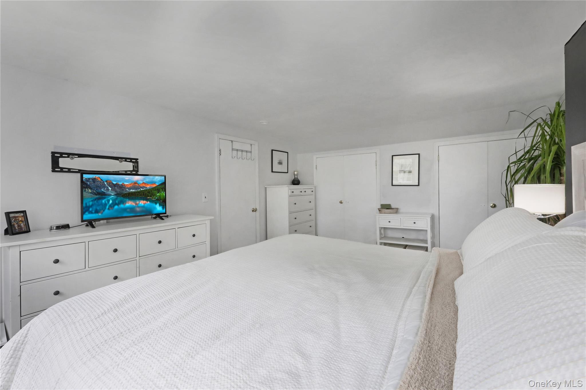 48 Nidzyn Avenue, Remsenburg, NY 11960