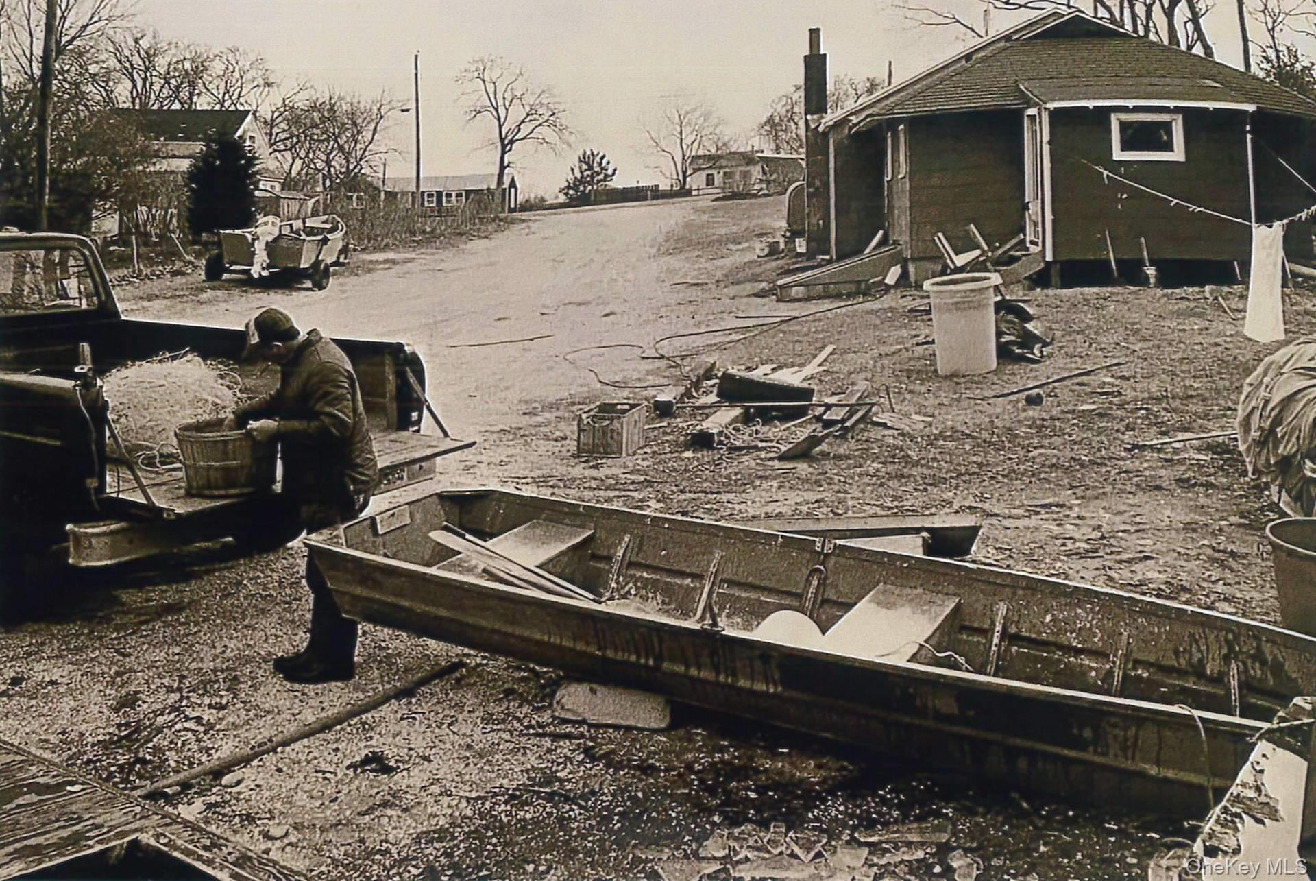 44 Cross Highway, Amagansett, NY 11930