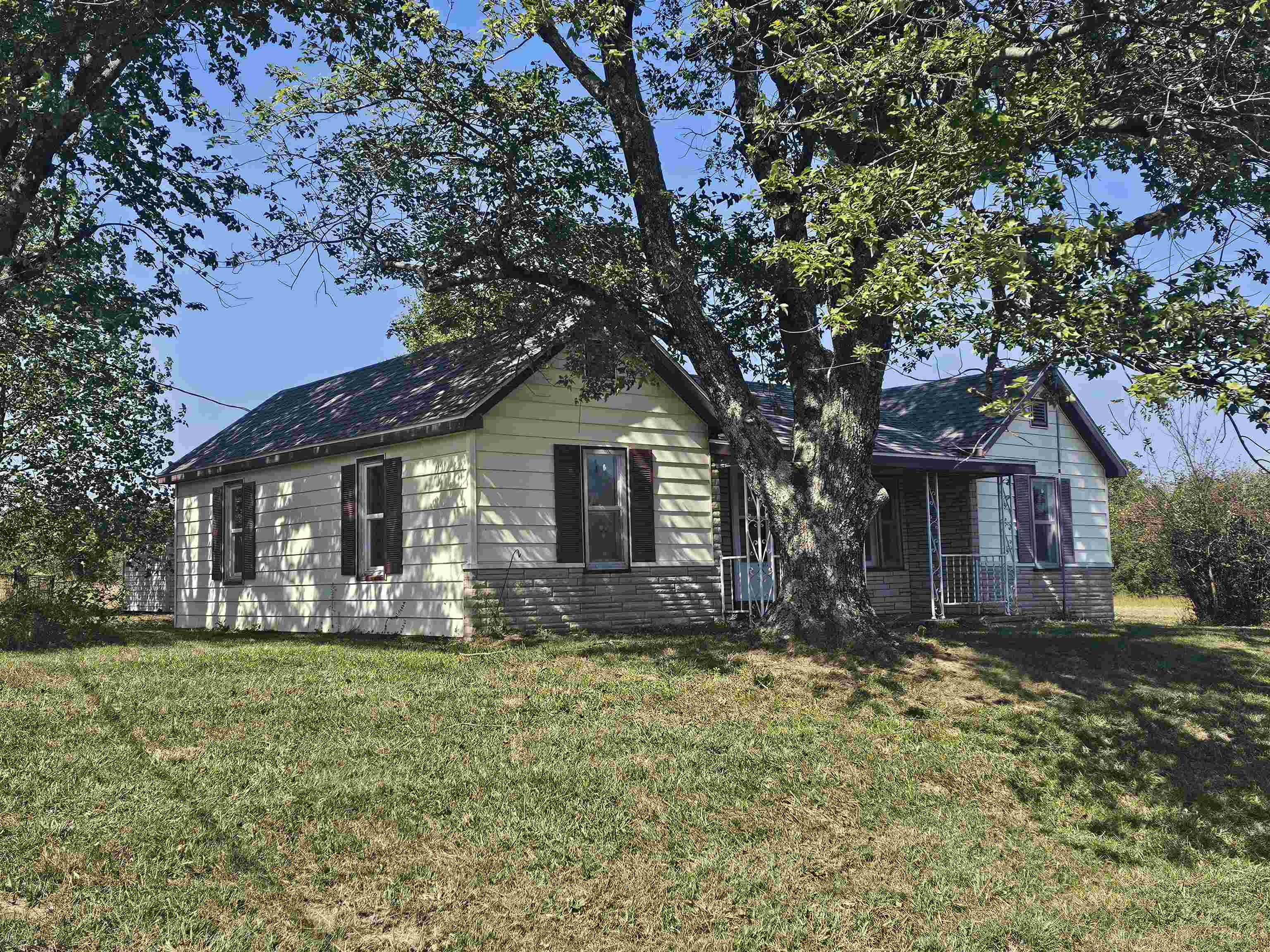 11115 LaMaster Road, Marion, IL 62959