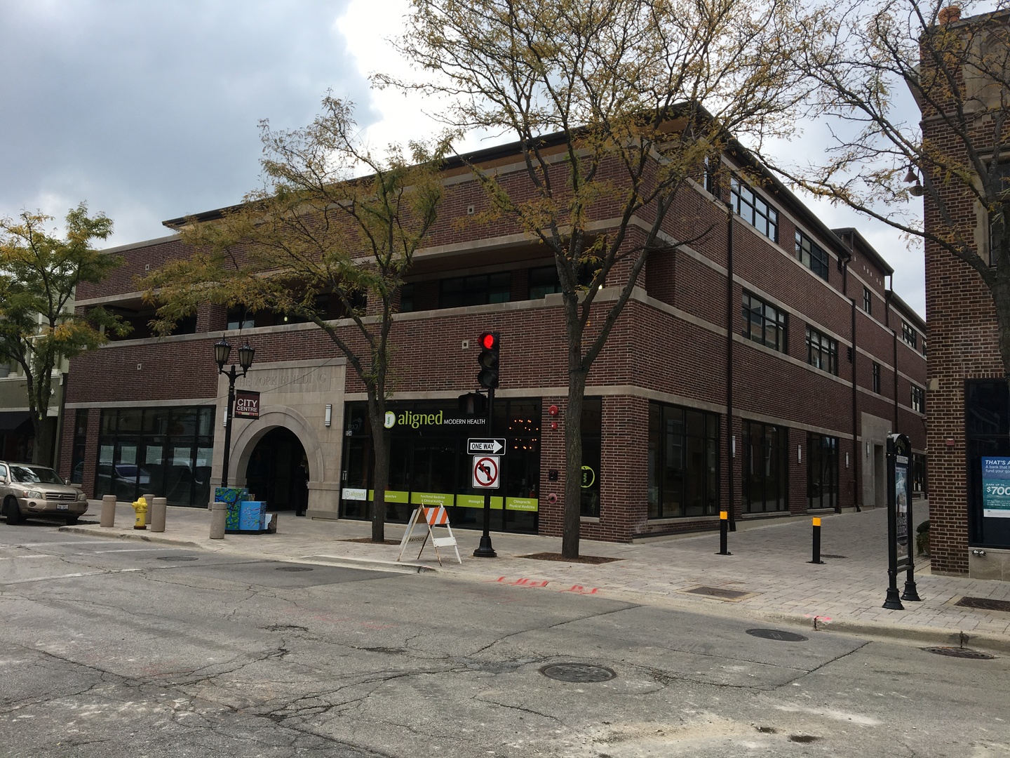 132 N York Street, Elmhurst, IL 60126