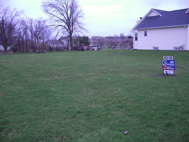 511 Loraine Street, Earlville, IL 60518