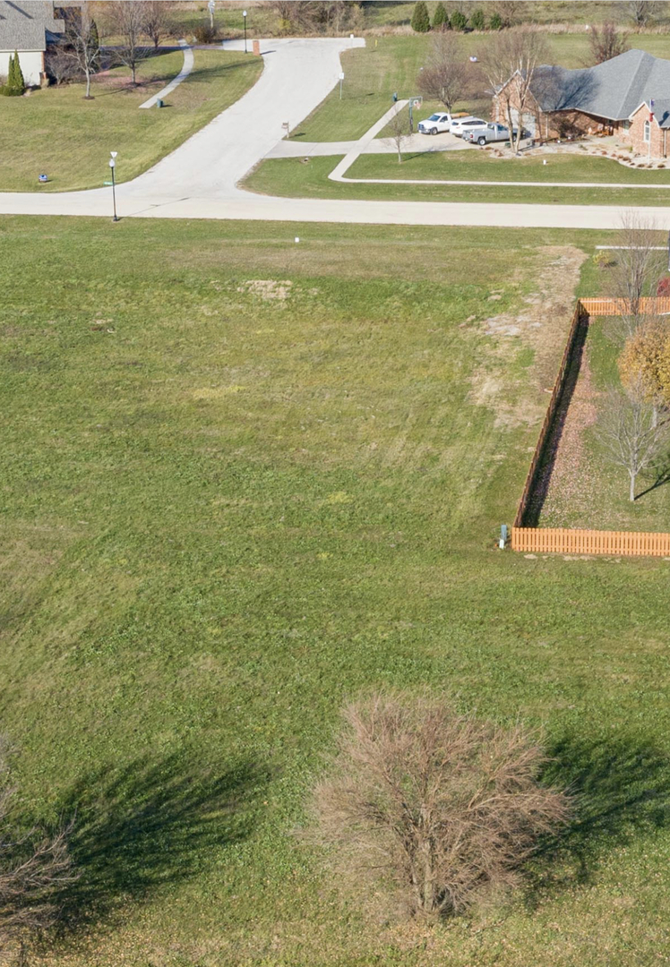 1015 Fox Trail Lane, Somonauk, IL 60552