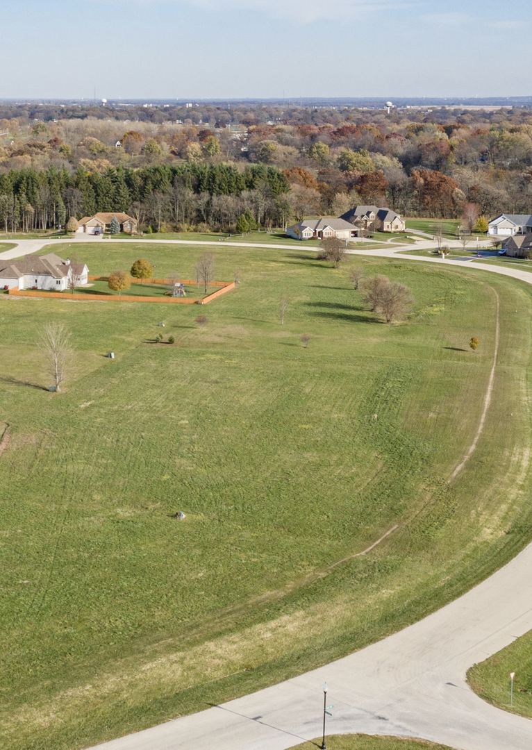 980 Prairie View Drive, Somonauk, IL 60552