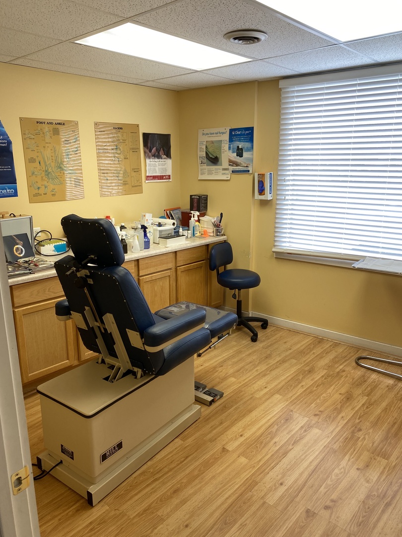 400 N Division Street, Harvard, IL 60033