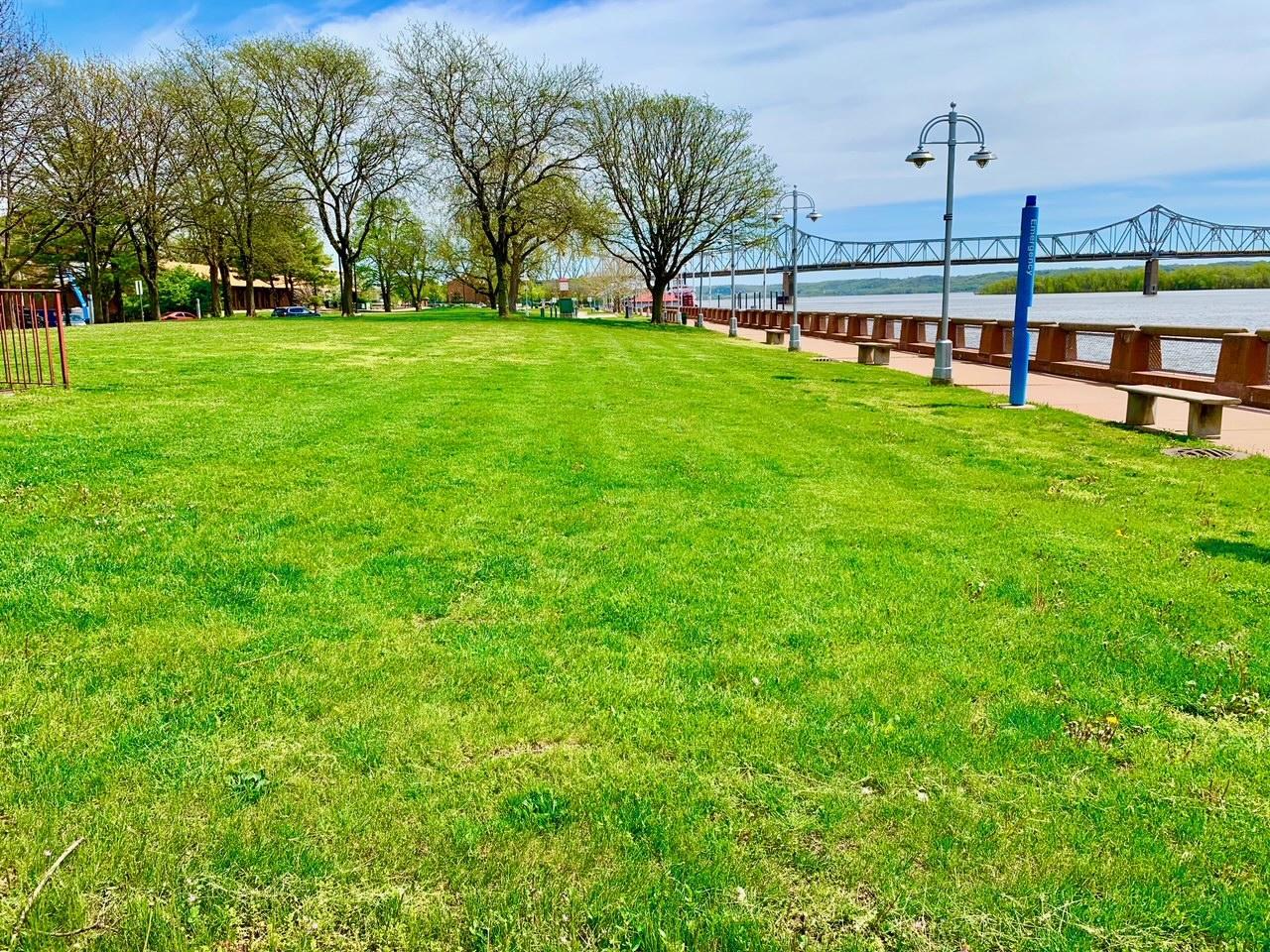 330 SW Water Street, Peoria, IL 61601