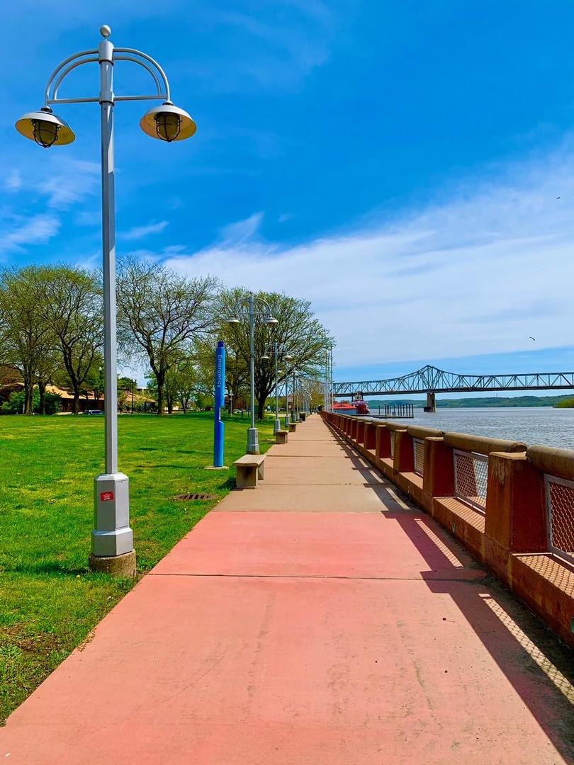 330 SW Water Street, Peoria, IL 61601