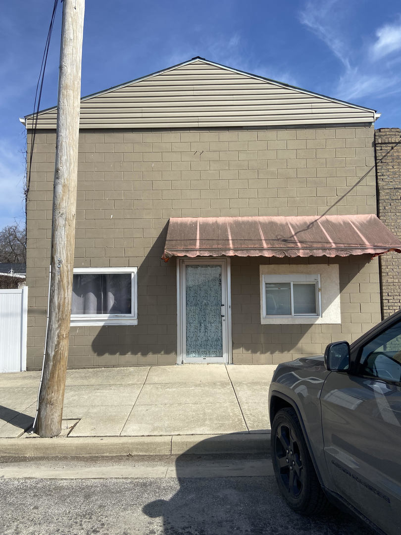 213 Front Street, Hudson, IL 61748