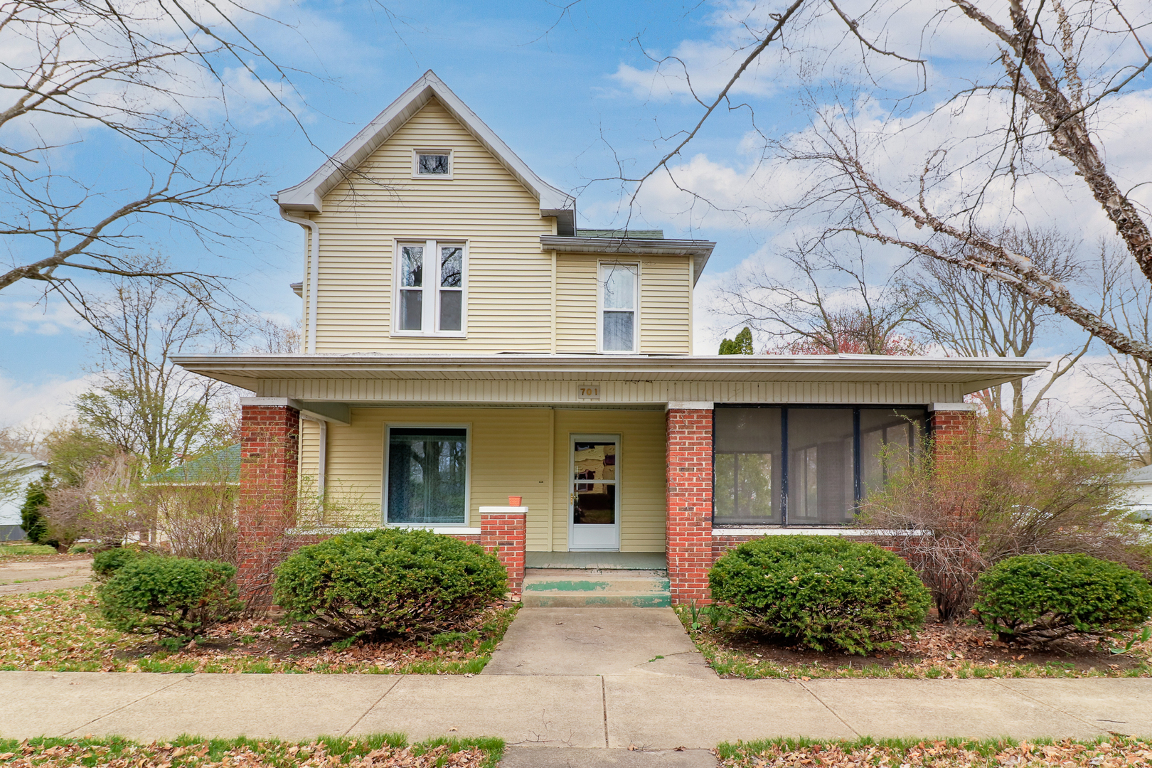 701 W 4th Street, Delavan, IL 61734