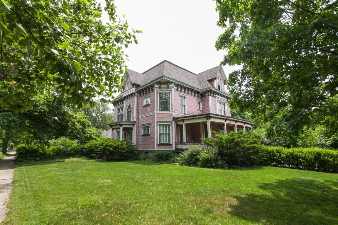 809 N Mclean Street, Bloomington, IL 61701