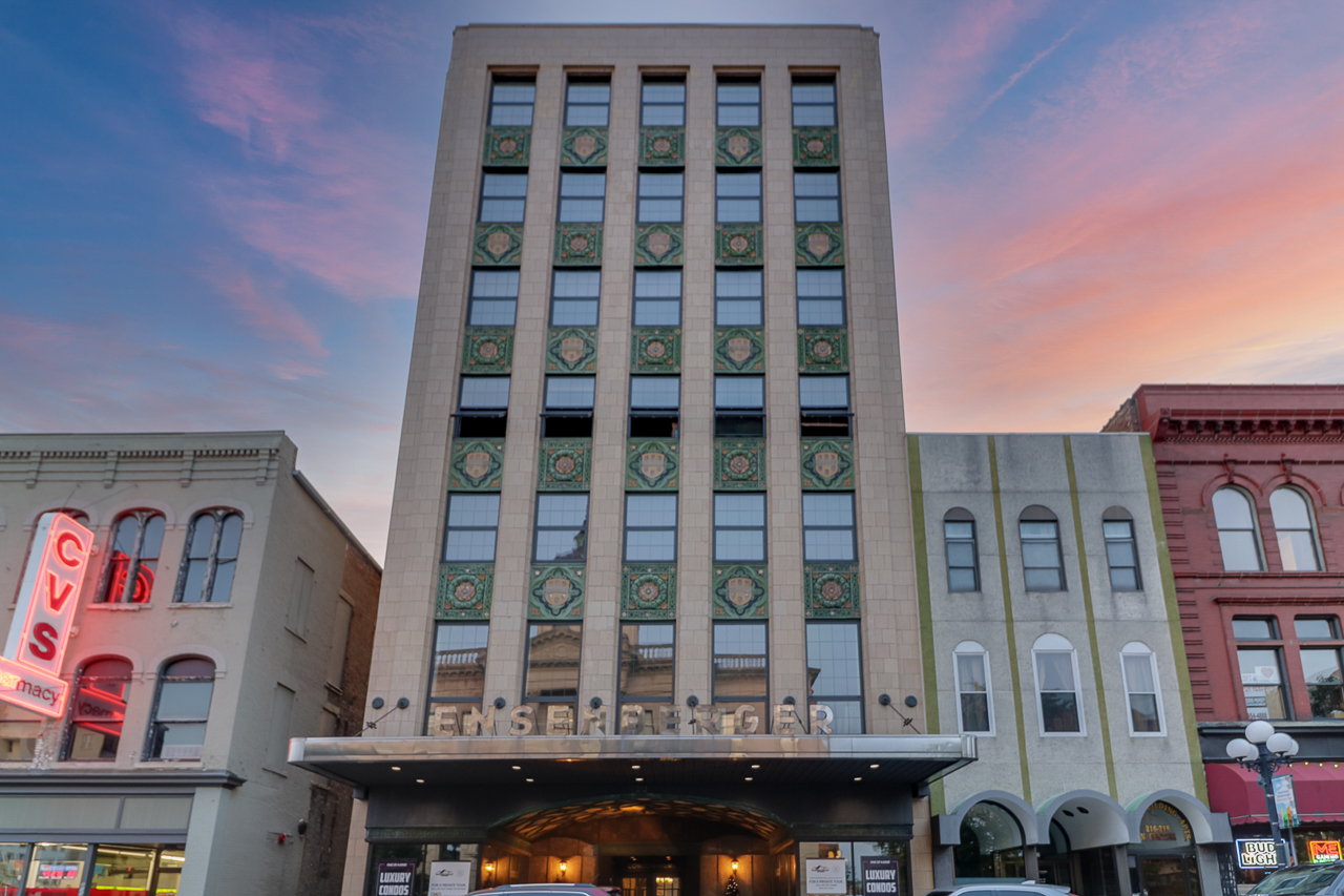 212 N Center Street #601, Bloomington, IL 61701