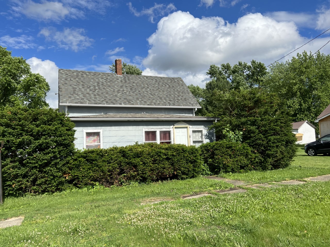 309 S Harrison Street, Colfax, IL 61728