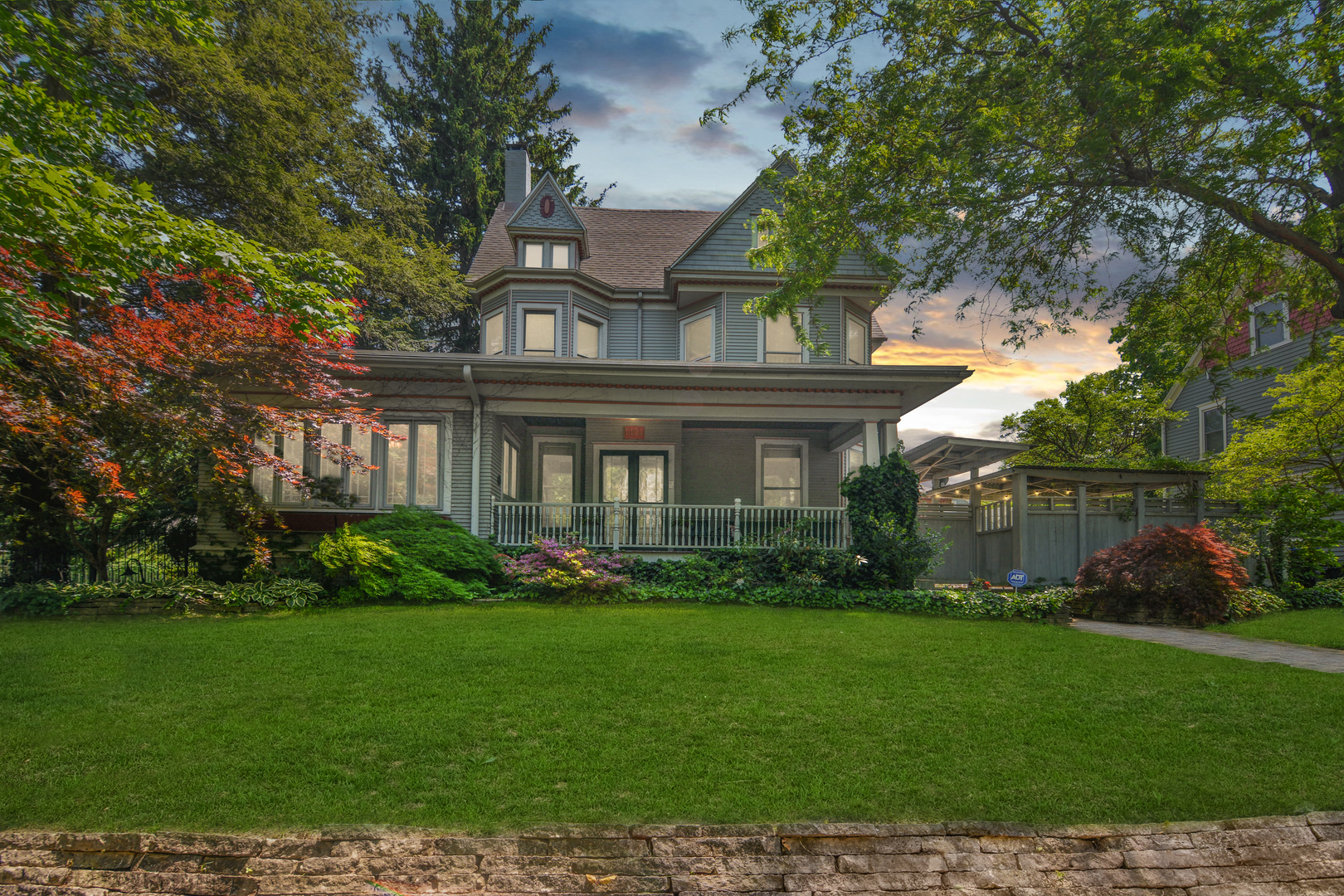 1121 E Monroe Street, Bloomington, IL 61701