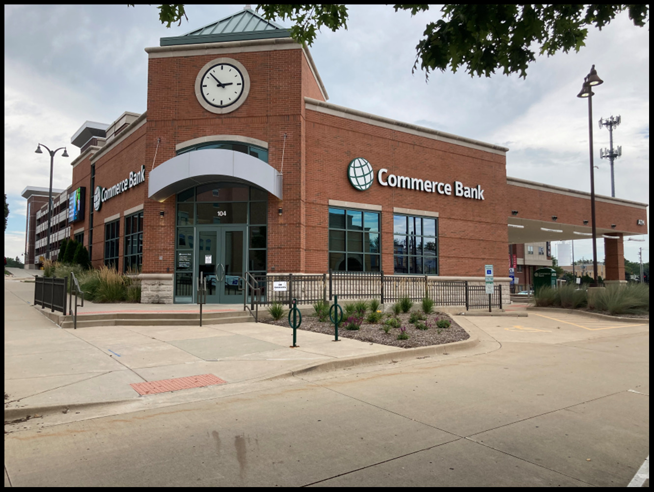 102 N Broadway, Normal, IL 61761