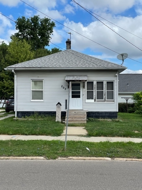 203 W Oakland Avenue, Bloomington, IL 61701