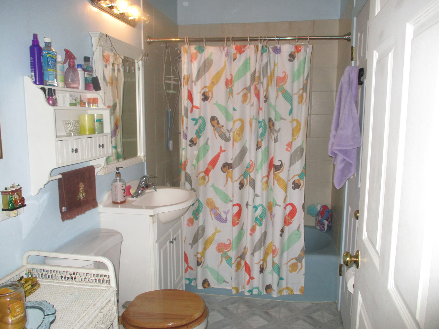 220 Honey Lake Court, North Barrington, IL 60010