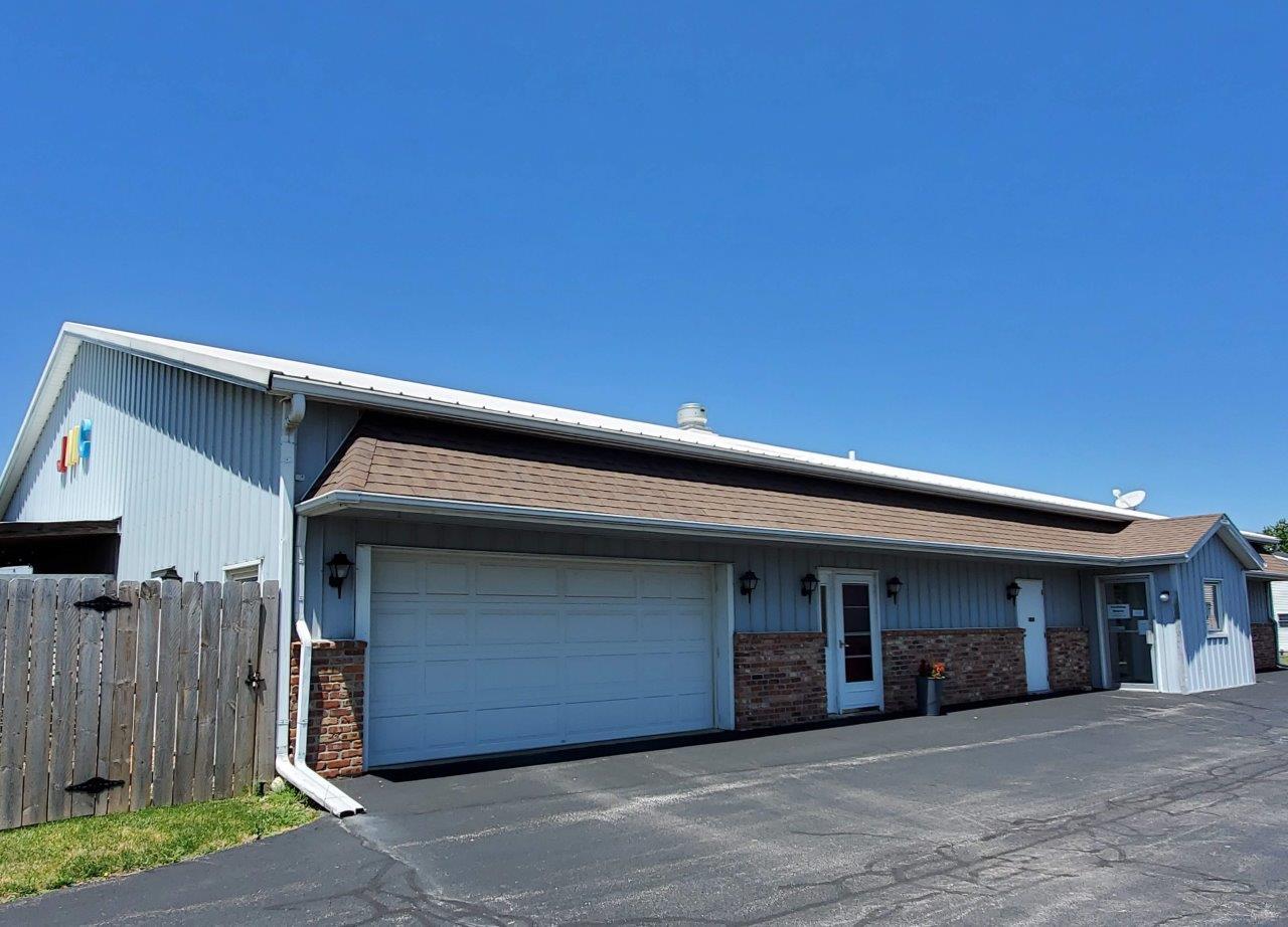 10 Westport Court, Bloomington, IL 61704