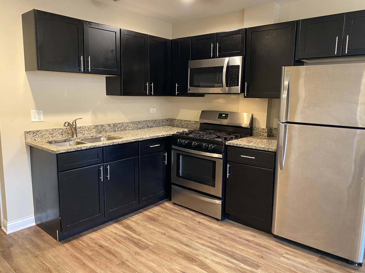 5434 W 25th Street, Cicero, IL 60804