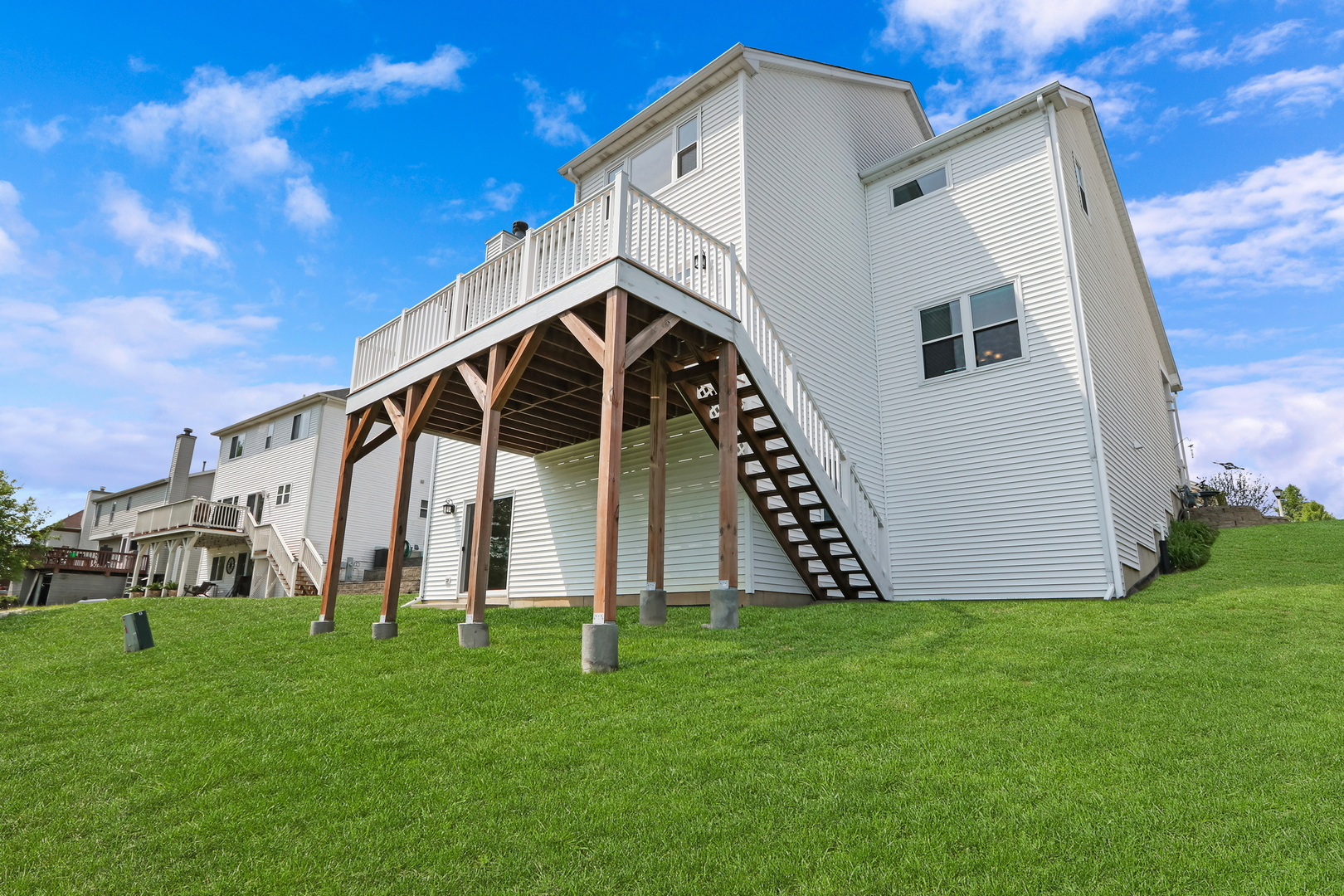 977 Autumn Drive, Antioch, IL 60002