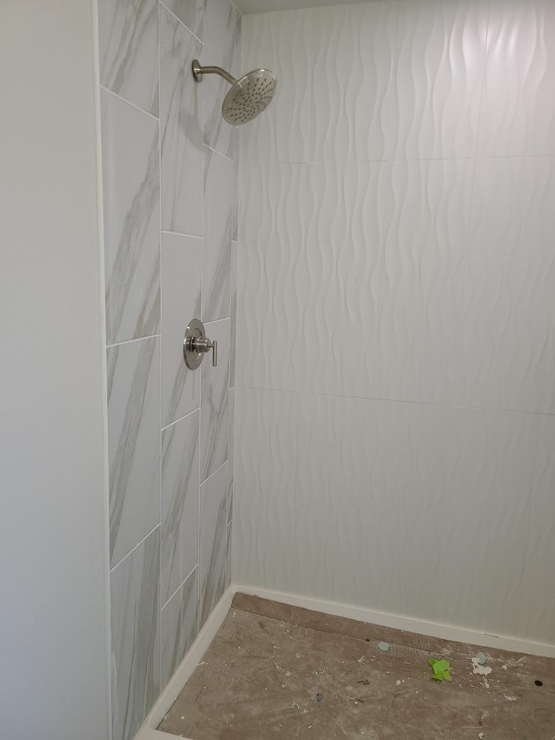 214 unit A N Walnut Street, Bensenville, IL 60106