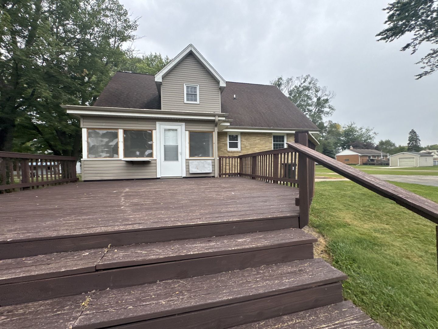 1014 Holland Drive, Rock Falls, IL 61071