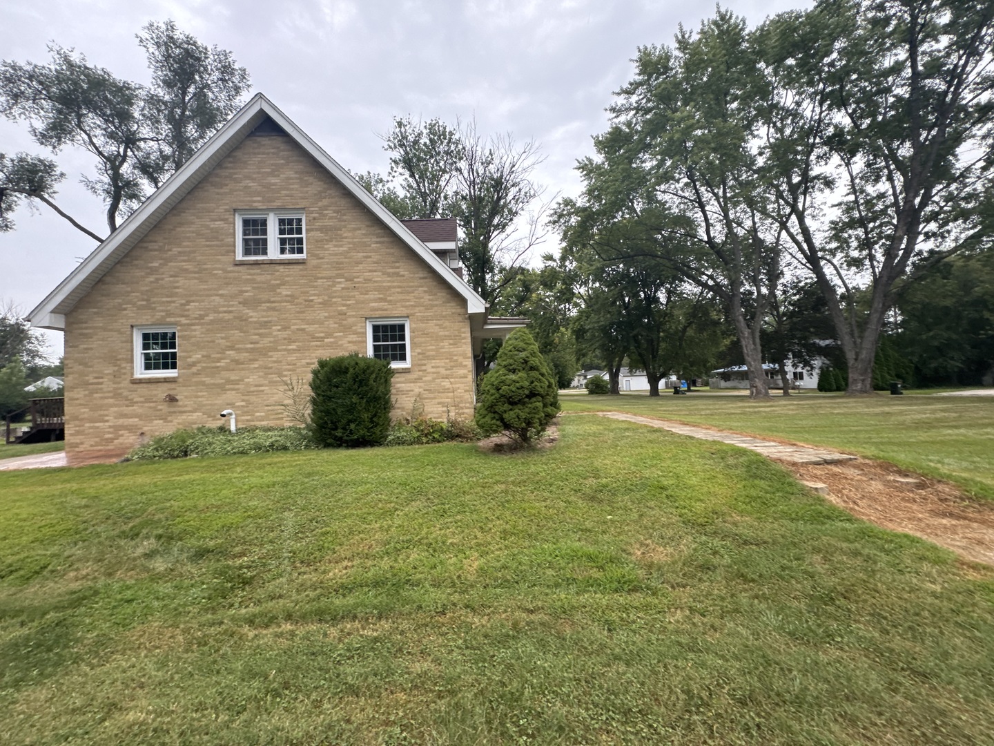 1014 Holland Drive, Rock Falls, IL 61071